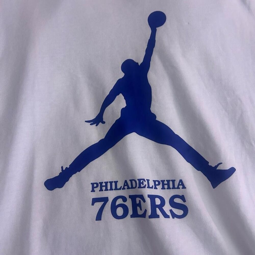 Nba Men's White T-shirt - Picture 2 of 5